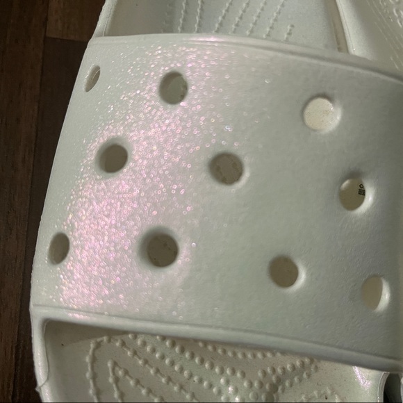 Women’s Crocs Classic Slides size 6 - Picture 3 of 4